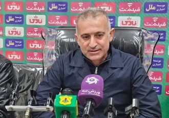 فراز کمالوند: بازیکنان صنعت‌نفت با جان و دل مقابل بعثت به میدان رفتند