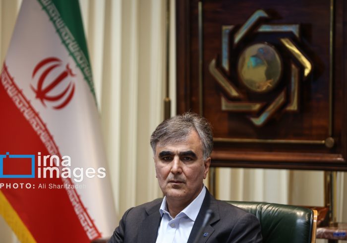 فرزین: به دنبال توسعه زیرساختهای بانکی در نقل انتقالات پولی هستیم فرزین: به دنبال توسعه زیرساختهای بانکی در نقل انتقالات پولی هستیم