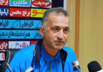 فیلم | اعتراض سرمربی صنعت نفت آبادان به داوری: ۲ پنالتی نادیده گرفته شد