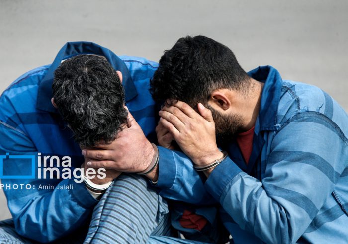 کلاهبرداران سایت دیوار در اهواز دستگیر شدند کلاهبرداران سایت دیوار در اهواز دستگیر شدند