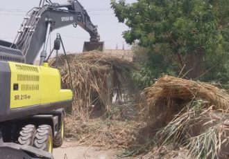 عملیات لایروبی کانال پارک ۱۱ هکتاری منطقه نفتک پس از چندین سال انجام شد