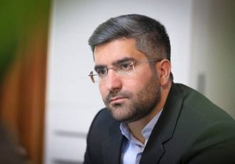 رنگ‌آمیزی پل‌های عابر پیاده برای افزایش ایمنی و زیبایی شهری