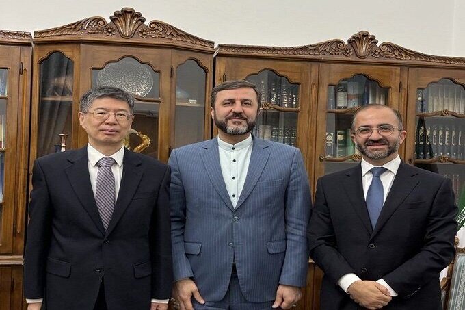 غریبآبادی: اروپاییها از نظر قانونی حق اسنپبک را ندارند غریبآبادی: اروپاییها از نظر قانونی حق اسنپبک را ندارند
