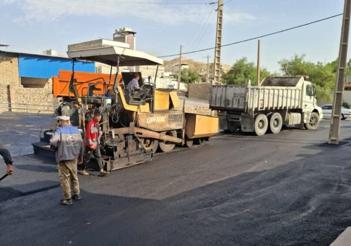 نهضت آسفالت معابر مناطق مختلف مسجدسلیمان استارت خورد