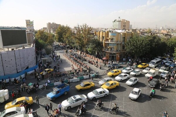 آغاز ساماندهی ترافیک چهارراه سیروس با اجرای «اصلاح هندسی»