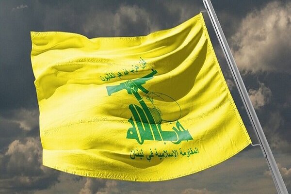 اهتزاز پرچم حزبالله بر بام ساختمان بلدیه اهتزاز پرچم حزبالله بر بام ساختمان بلدیه