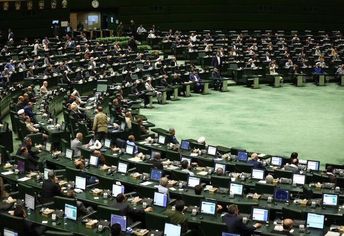 ارائه گزارش درباره کالابرگ الکترونیکی و حمایت معیشتی خانوارها در مجلس