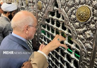 قالیباف حرم مطهر حضرت معصومه (س) را زیارت کرد