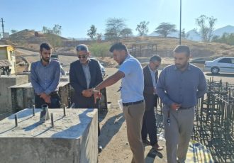 بازدید میدانی شهردار و معاونت امور زیربنایی مسجدسلیمان از روند تکمیل پارک ۵۰ هکتاری تمبی