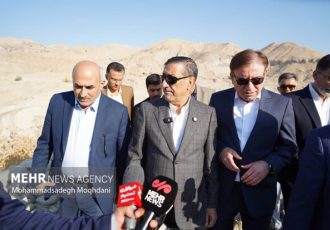 معاون رئیس جمهور از سد دالکی بازدید کرد معاون رئیس جمهور از سد دالکی بازدید کرد