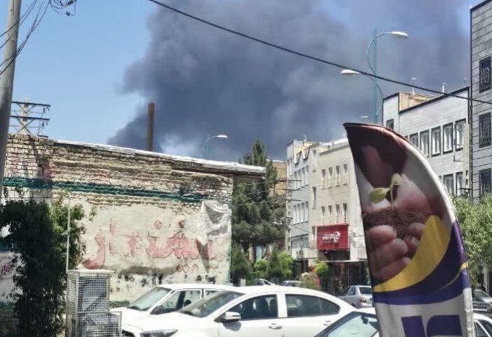 آتش‌سوزی در یک انبار واقع در میدان قیام