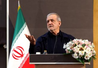 پزشکیان: دشمن تسلیم شدن ما را باید در خواب ببیند