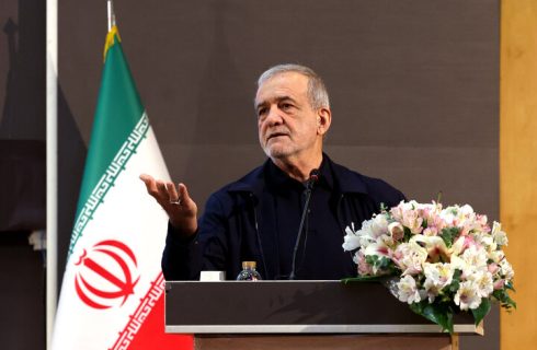 پزشکیان: نقش مراکز علمی در حل مسائل کشور تعیین کننده است